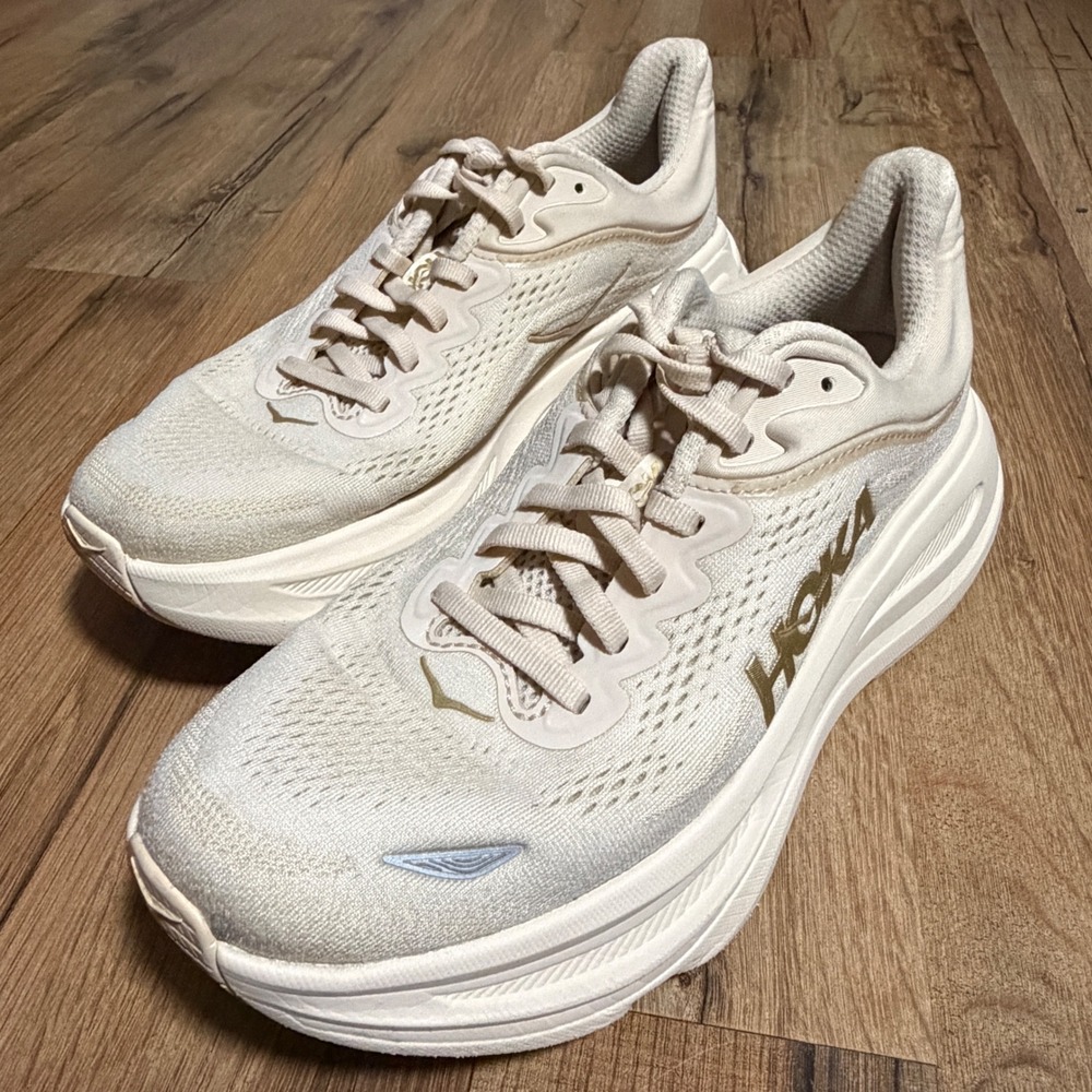 Hoka Bondi 9 Women Vanilla Champagne Running Shoes 1162012-VCH Size 7.5B